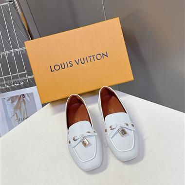 Louis Vuitton    2025新款女生休閒時尚鞋子