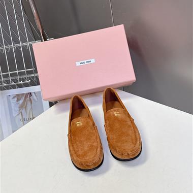 MIUMIU    2025新款女生休閒時尚鞋子