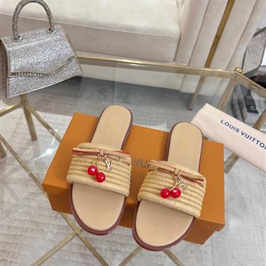 Louis Vuitton    2025新款女生休閒時尚鞋子