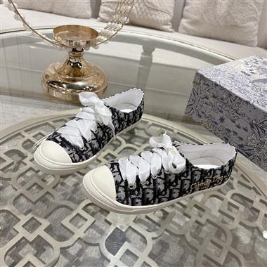 DIOR   2025新款女生休閒時尚鞋子