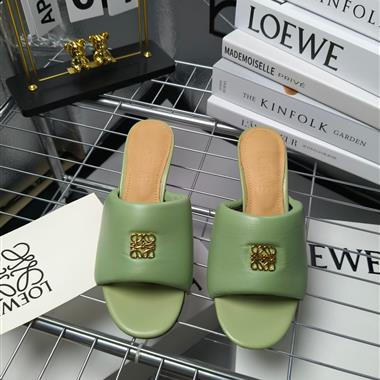 LOEWE   2025新款女生休閒時尚鞋子