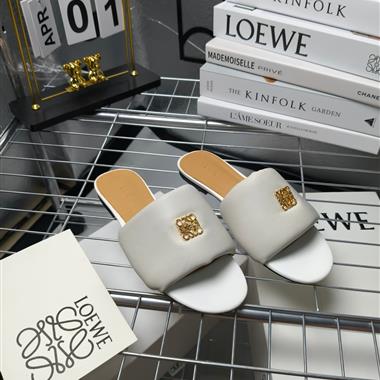 LOEWE   2025新款女生休閒時尚鞋子