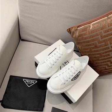 PRADA   2025新款女生休閒時尚鞋子