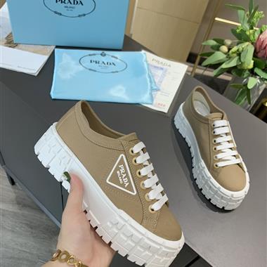 PRADA   2025新款女生休閒時尚鞋子