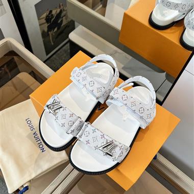 Louis Vuitton   2025新款女生休閒時尚鞋子