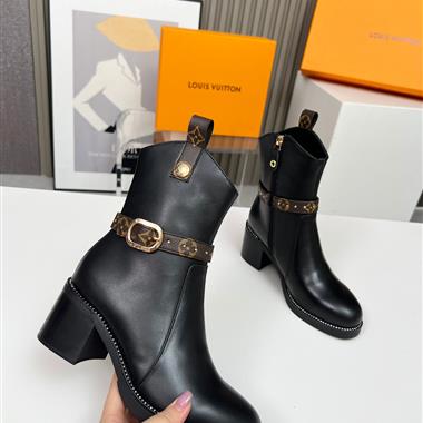 Louis Vuitton   2025新款女生休閒時尚鞋子