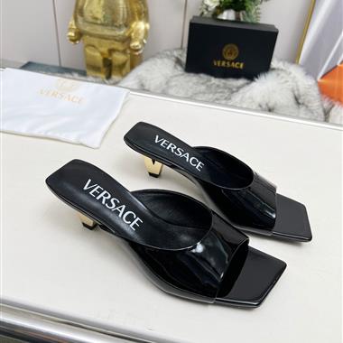 VERSACE   2025新款女生休閒時尚鞋子
