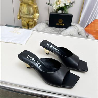 VERSACE   2025新款女生休閒時尚鞋子