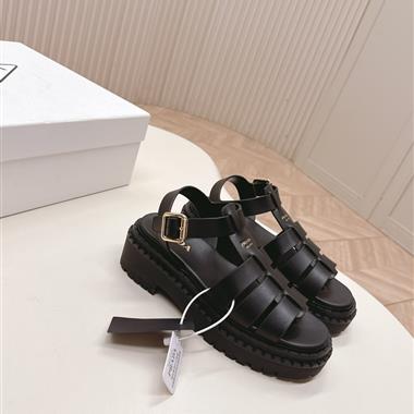 PRADA   2025新款女生休閒時尚鞋子