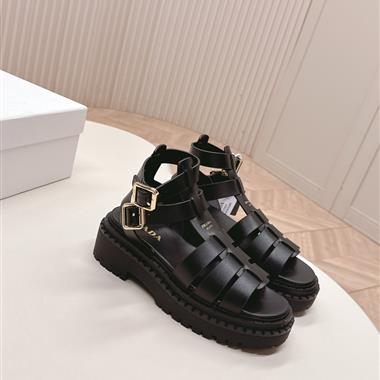 PRADA   2025新款女生休閒時尚鞋子