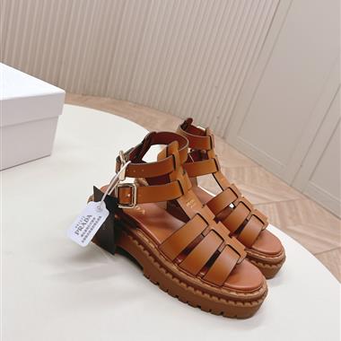PRADA   2025新款女生休閒時尚鞋子