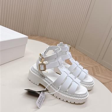 PRADA   2025新款女生休閒時尚鞋子