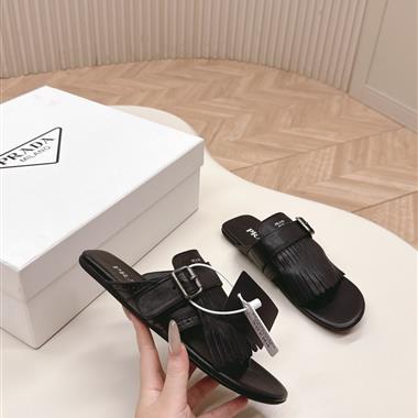 PRADA   2025新款女生休閒時尚鞋子