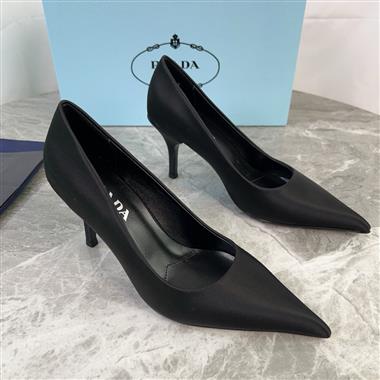 PRADA   2025新款女生休閒時尚鞋子