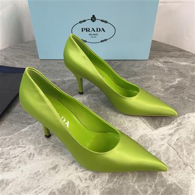 PRADA   2025新款女生休閒時尚鞋子