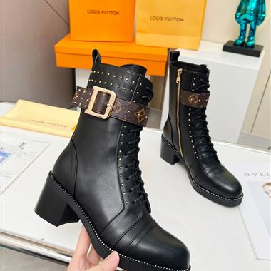 Louis Vuitton   2025新款女生休閒時尚鞋子