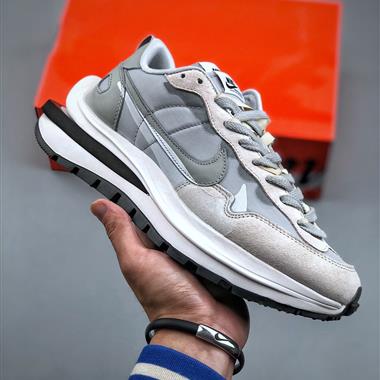 Sacai x Nike Vaporwaffle “Sail” 華夫3.0 
