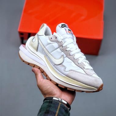Sacai x Nike Vaporwaffle “Sail” 華夫3.0 