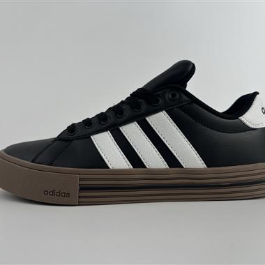 Adidas Barreda Daily 4.0 舒適減震低幫休閒板鞋