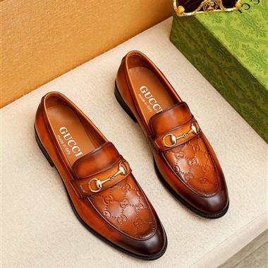 GUCCI    2025新款男生休閒時尚鞋子