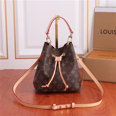 LOUIS VUITTON   2025新款女生時尚皮夾 尺寸：20 x 20 x 13CM