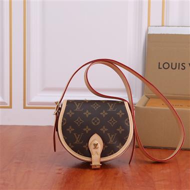 LOUIS VUITTON   2025新款女生時尚皮夾 尺寸：18*15*8CM