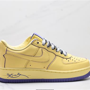 NIKE AIR FORCE 1‘07