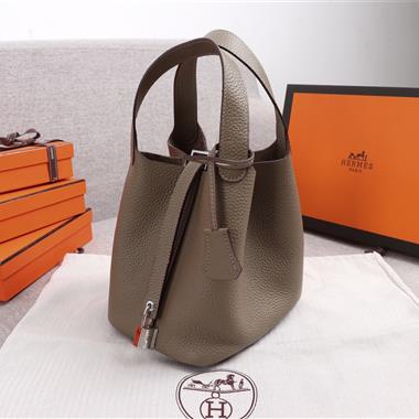 HERMES   2025新款女生時尚包包 尺寸：18CM