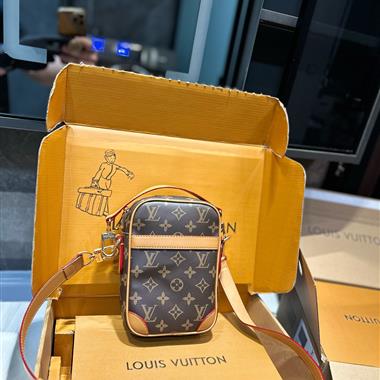 LOUIS VUITTON   2025新款女生時尚包包 尺寸：20*14CM