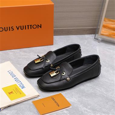 Louis Vuitton     2025新款女生休閒時尚鞋子