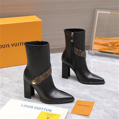Louis Vuitton     2025新款女生休閒時尚鞋子
