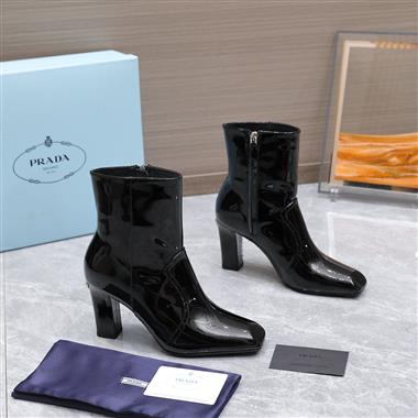 PRADA    2025新款女生休閒時尚鞋子