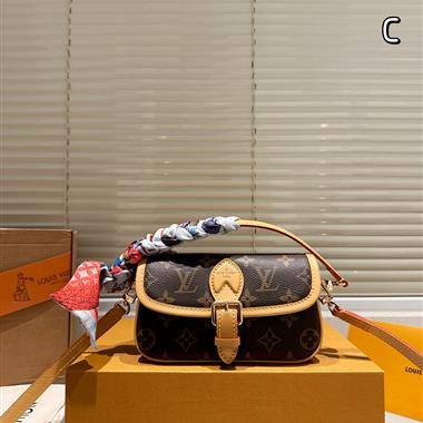 LOUIS VUITTON   2025新款女生時尚包包 尺寸：18*12CM