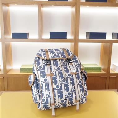 DIOR   2025新款男生時尚包包 尺寸:30x45x15CM