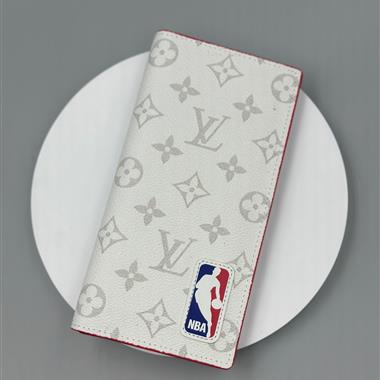 LOUIS VUITTON   2025新款時尚皮夾  尺寸：10*19CM