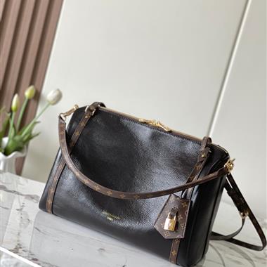 LOUIS VUITTON   2025新款女生時尚包包 尺寸：36*24*18.5CM