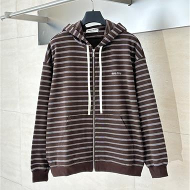 MIUMIU   2025秋冬新款風衣夾克外套  尺寸偏大