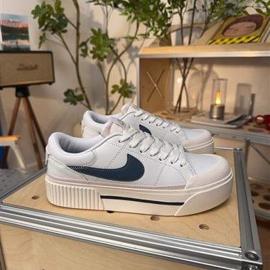 Nike Wmns Court Legacy Lift 低幫板鞋