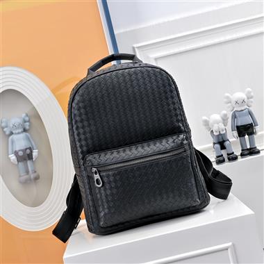 BOTTEGA VENETA  2025新款男生時尚包包  尺寸：28x15x35CM