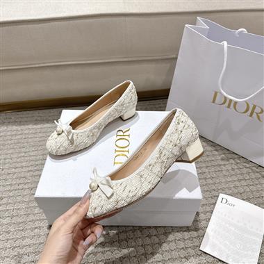 DIOR   2025新款女生休閒時尚鞋子