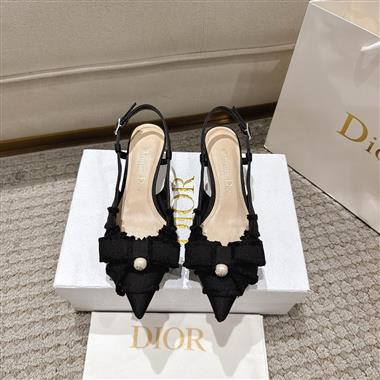 DIOR   2025新款女生休閒時尚鞋子