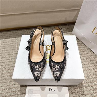 DIOR   2025新款女生休閒時尚鞋子