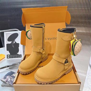 Louis Vuitton    2025新款女生休閒時尚鞋子