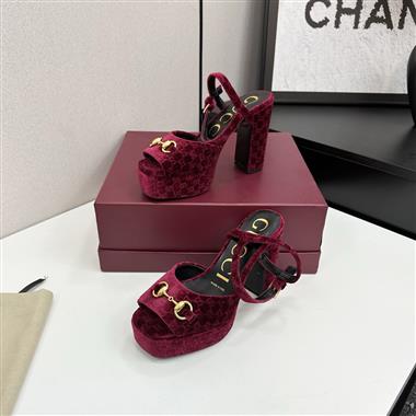 GUCCI    2025新款女生休閒時尚鞋子