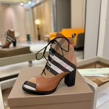 BURBERRY   2025新款女生休閒時尚鞋子