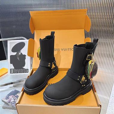 Louis Vuitton    2025新款女生休閒時尚鞋子