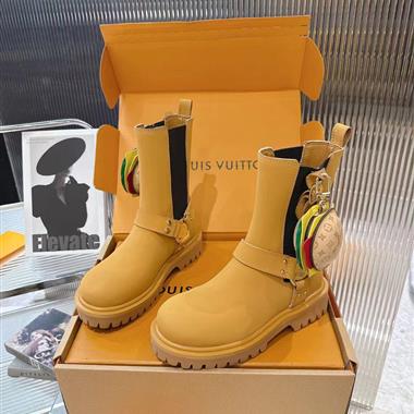 Louis Vuitton    2025新款女生休閒時尚鞋子