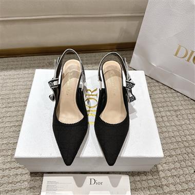DIOR   2025新款女生休閒時尚鞋子