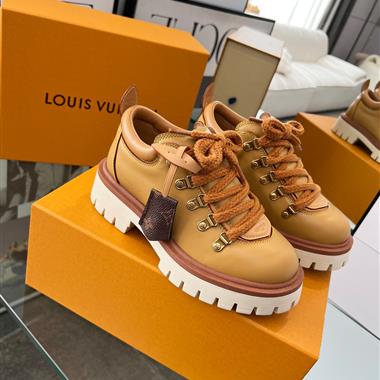 Louis Vuitton   2025新款女生休閒時尚鞋子