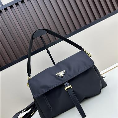PRADA   2025新款女生時尚包包 尺寸：28*22*11CM